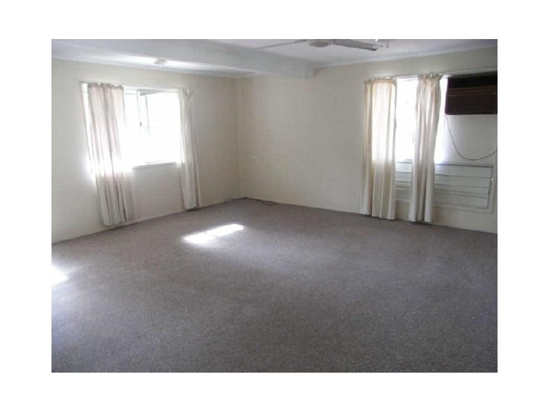 6 Kangaroo Drive, Moranbah QLD 4744