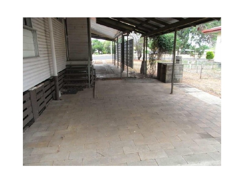 6 Kangaroo Drive, Moranbah QLD 4744