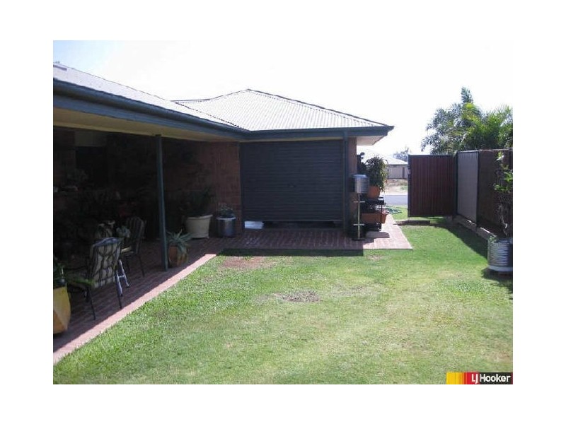 2 Macpherson Street, Moranbah QLD 4744