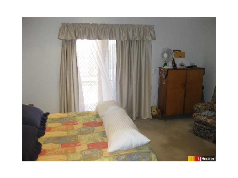 2 Macpherson Street, Moranbah QLD 4744