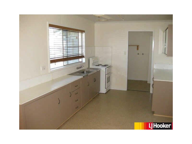 11 Kennedy Drive, Moranbah QLD 4744