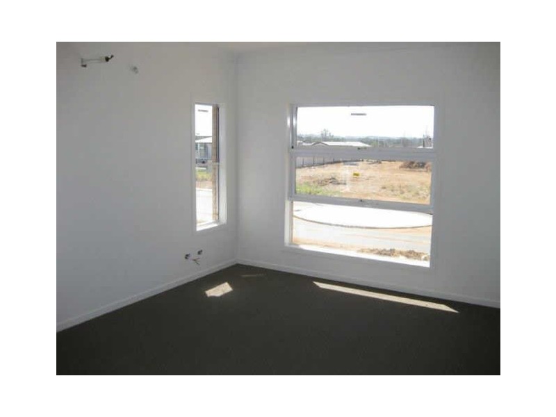 77 Utah Drive, Moranbah QLD 4744