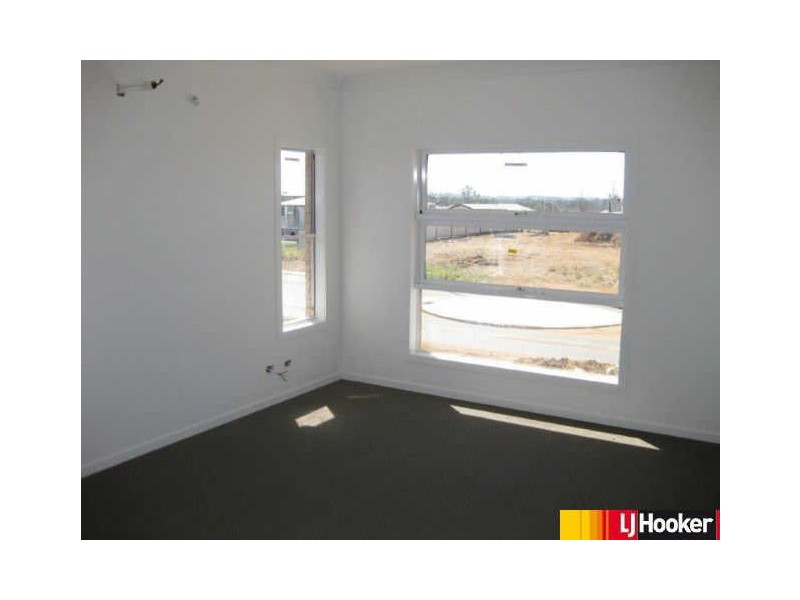 77 Utah Drive, Moranbah QLD 4744