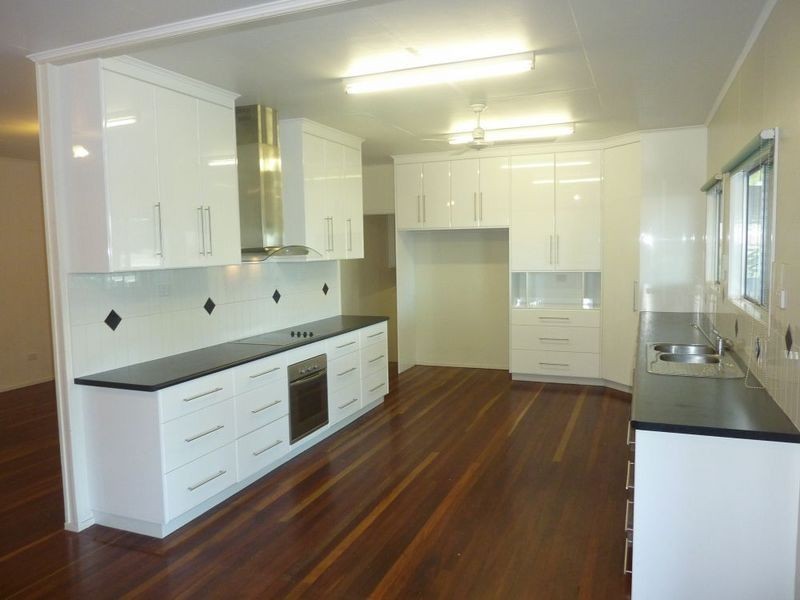 8 Hannah Crescent, Dysart QLD 4745