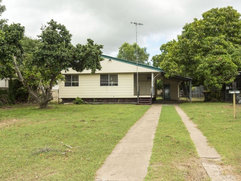 15 Queen Elizabeth Drive, Dysart QLD 4745