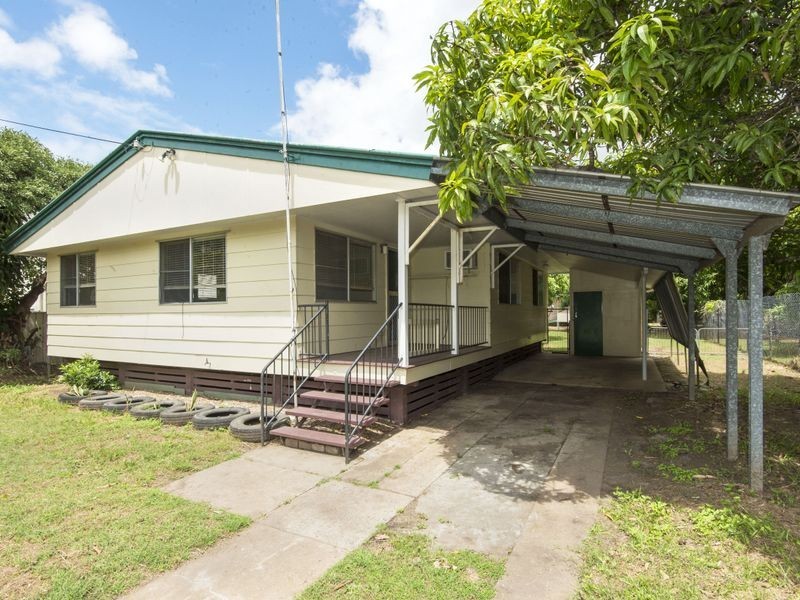 15 Queen Elizabeth Drive, Dysart QLD 4745