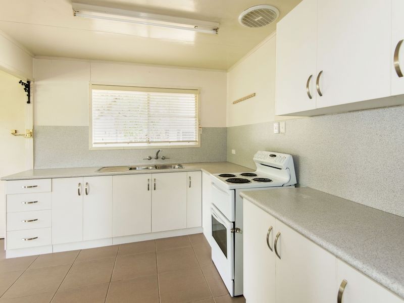 15 Queen Elizabeth Drive, Dysart QLD 4745