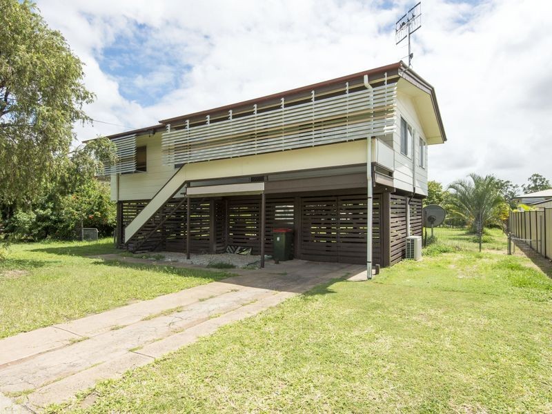 31 Middle Crescent, Dysart QLD 4745