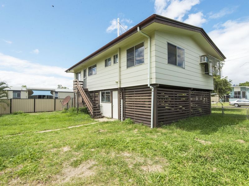 31 Middle Crescent, Dysart QLD 4745