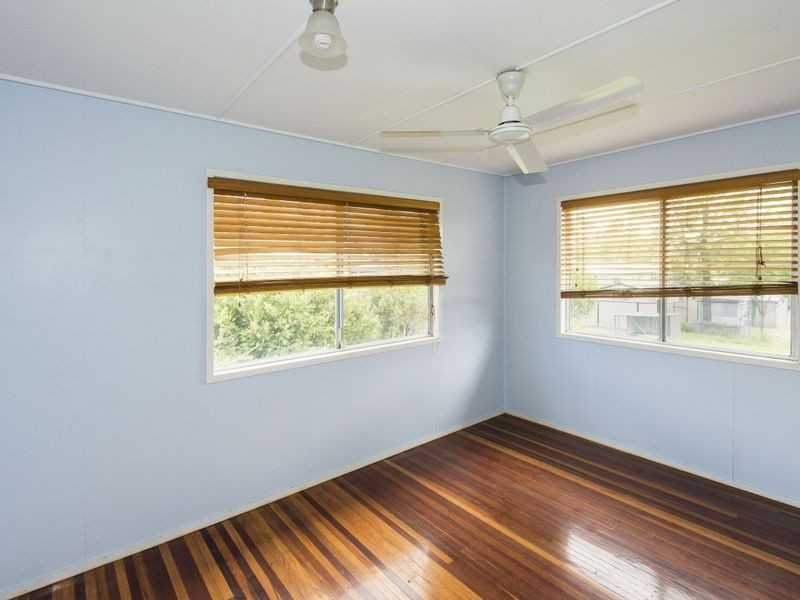 31 Middle Crescent, Dysart QLD 4745