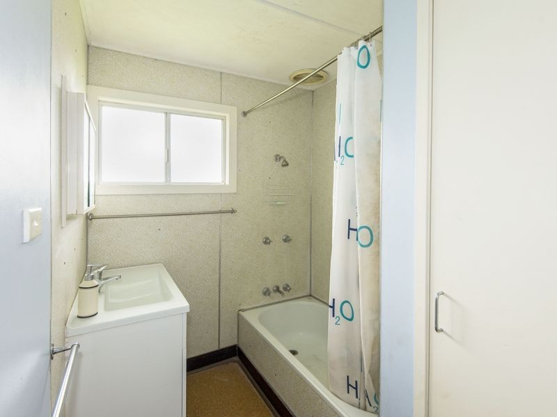 31 Middle Crescent, Dysart QLD 4745