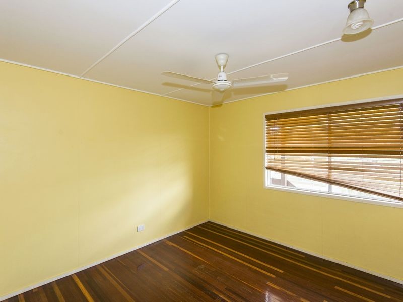 31 Middle Crescent, Dysart QLD 4745