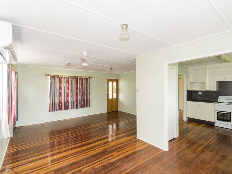 31 Middle Crescent, Dysart QLD 4745