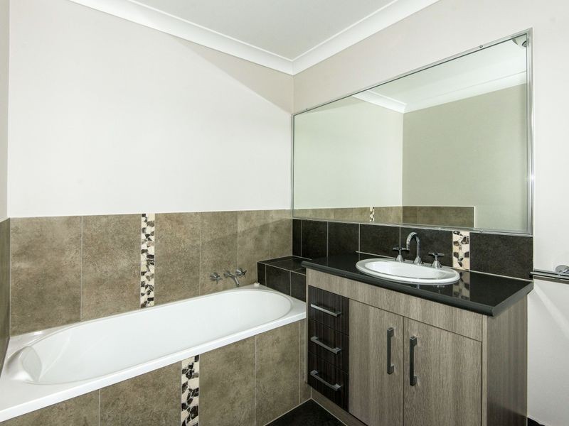 5/8-10 Lambert Drive, Moranbah QLD 4744