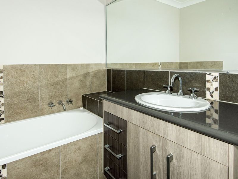 5/8-10 Lambert Drive, Moranbah QLD 4744