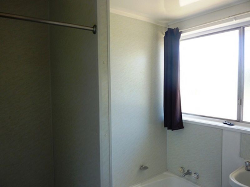 24 Crawford Street, Dysart QLD 4745