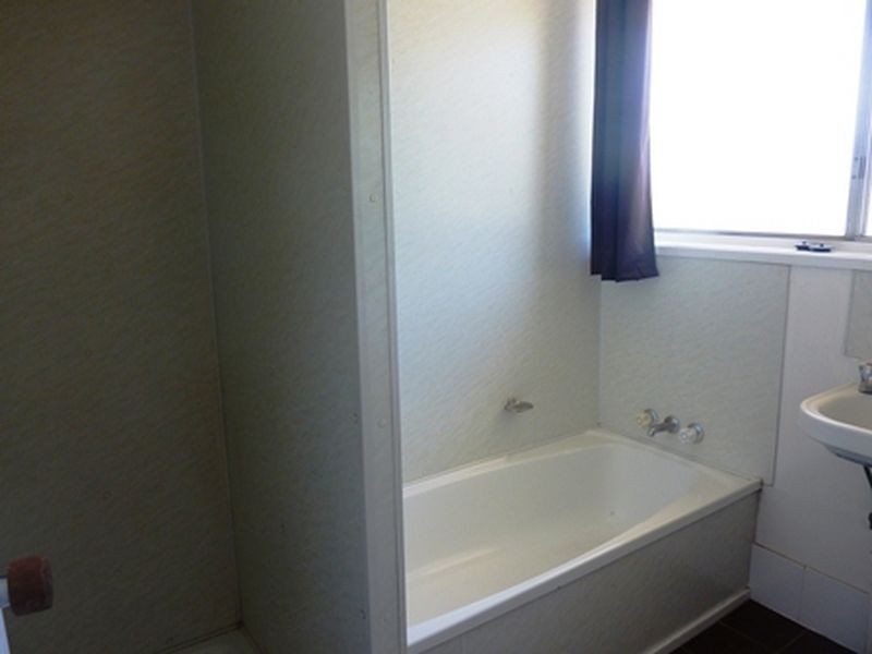 24 Crawford Street, Dysart QLD 4745