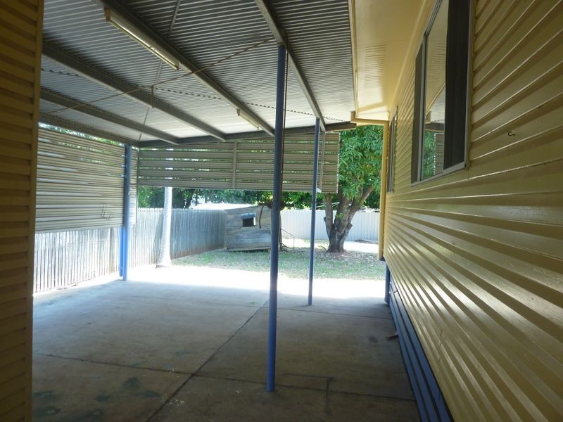 9 Mackay Street, Moranbah QLD 4744