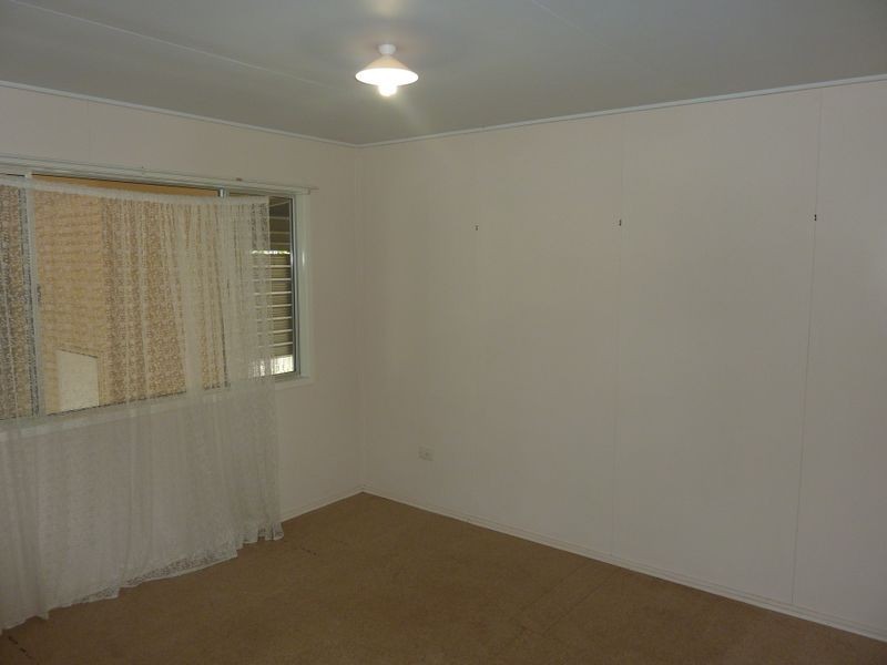 9 Mackay Street, Moranbah QLD 4744