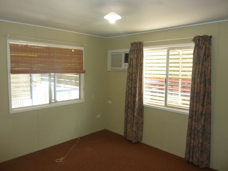 9 Mackay Street, Moranbah QLD 4744