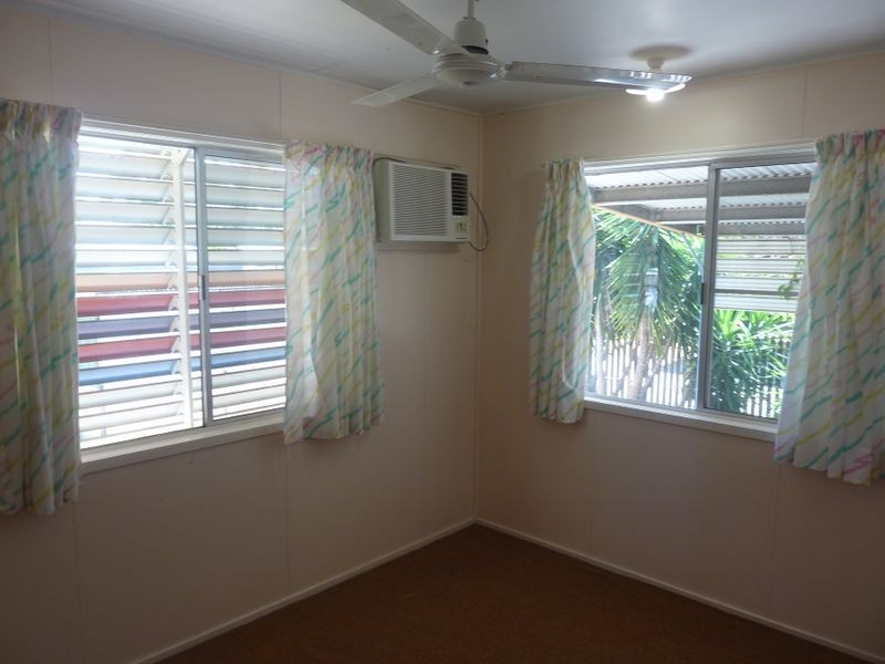 9 Mackay Street, Moranbah QLD 4744