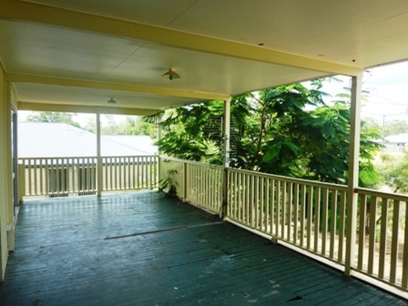 10 Oxford Street, Nebo QLD 4742