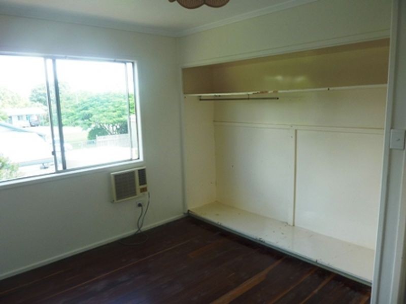 10 Oxford Street, Nebo QLD 4742