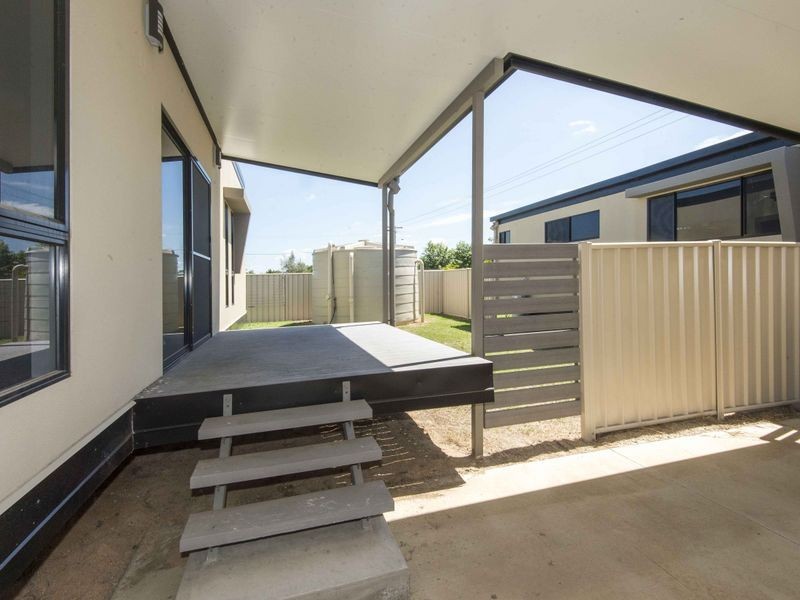 8/51 Kemmis Street, Nebo QLD 4742