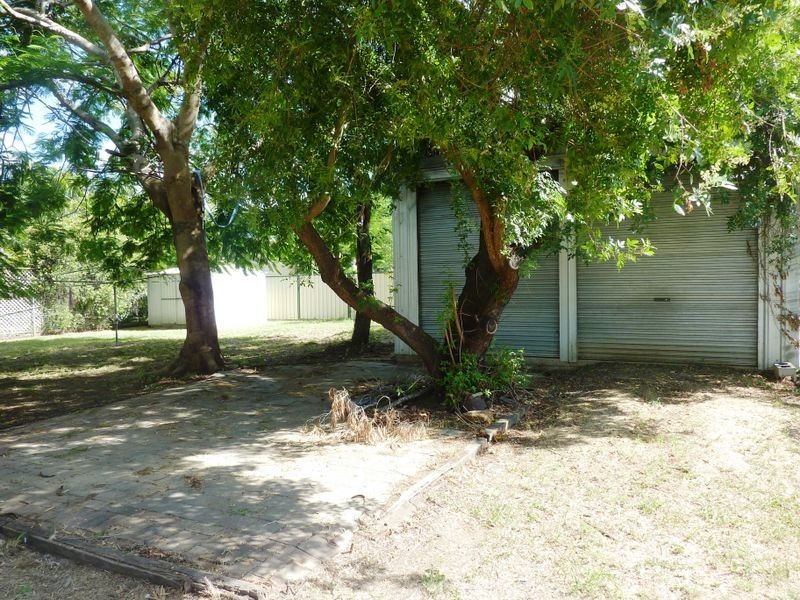 36 Middle Crescent, Dysart QLD 4745