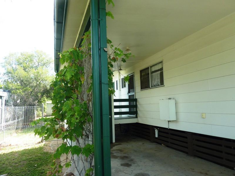 36 Middle Crescent, Dysart QLD 4745