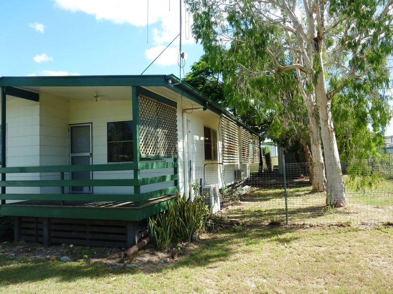 36 Middle Crescent, Dysart QLD 4745