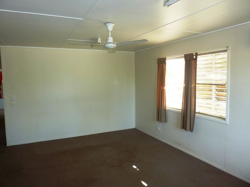 36 Middle Crescent, Dysart QLD 4745