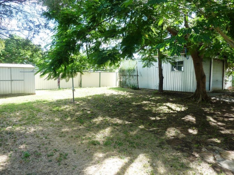 36 Middle Crescent, Dysart QLD 4745
