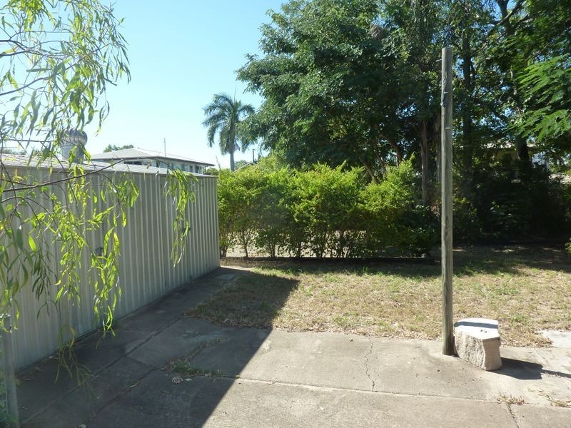 13 Middle Crescent, Dysart QLD 4745