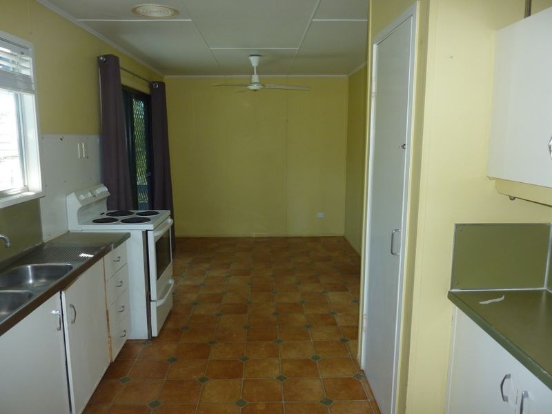 13 Middle Crescent, Dysart QLD 4745