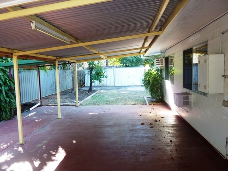 15 Gilchrist Terrace, Moranbah QLD 4744