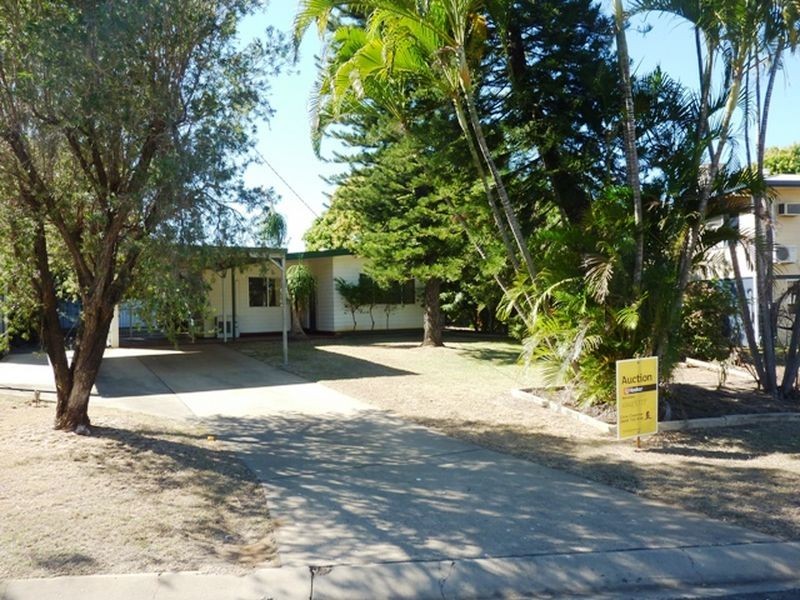 15 Gilchrist Terrace, Moranbah QLD 4744