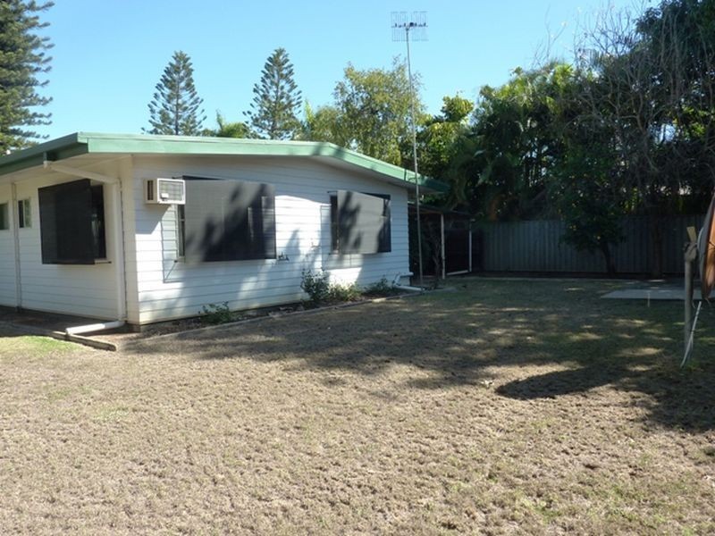 15 Gilchrist Terrace, Moranbah QLD 4744