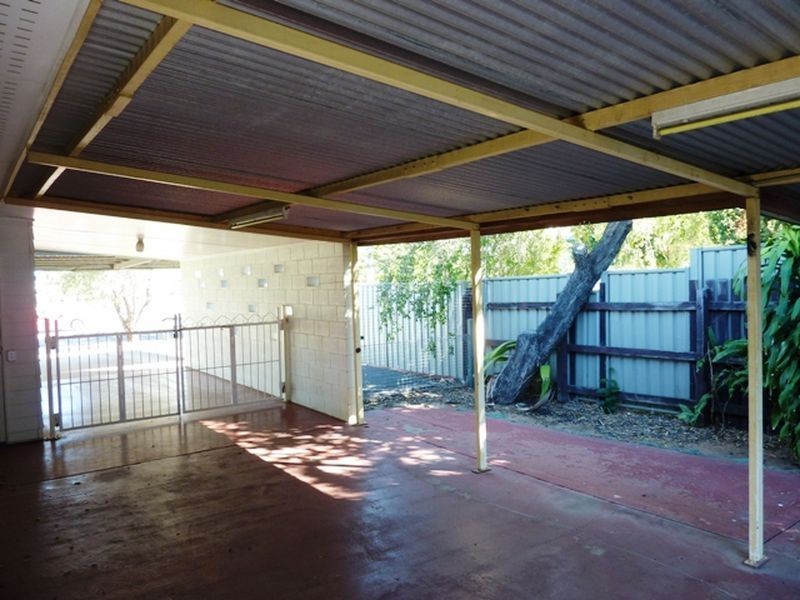15 Gilchrist Terrace, Moranbah QLD 4744