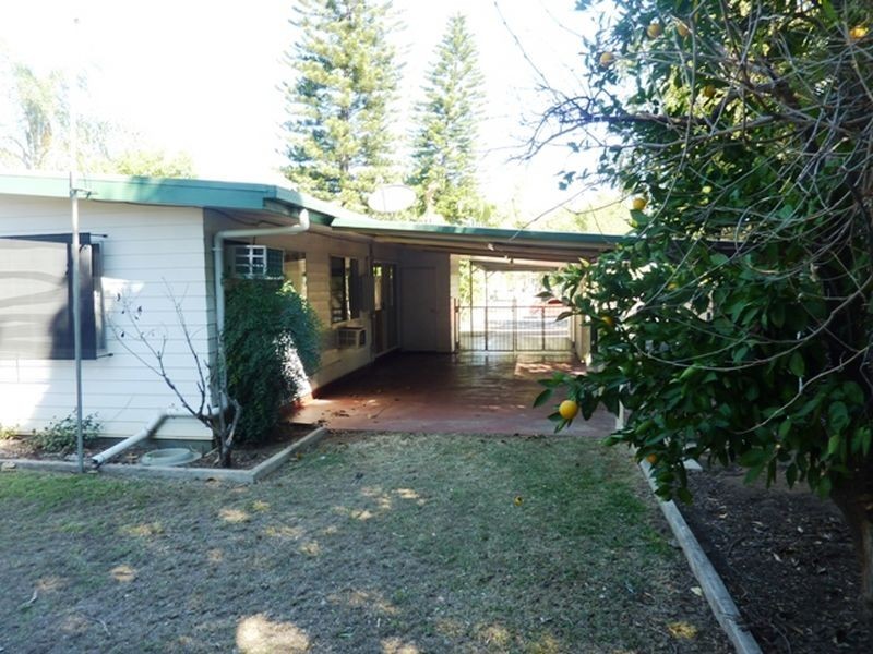 15 Gilchrist Terrace, Moranbah QLD 4744