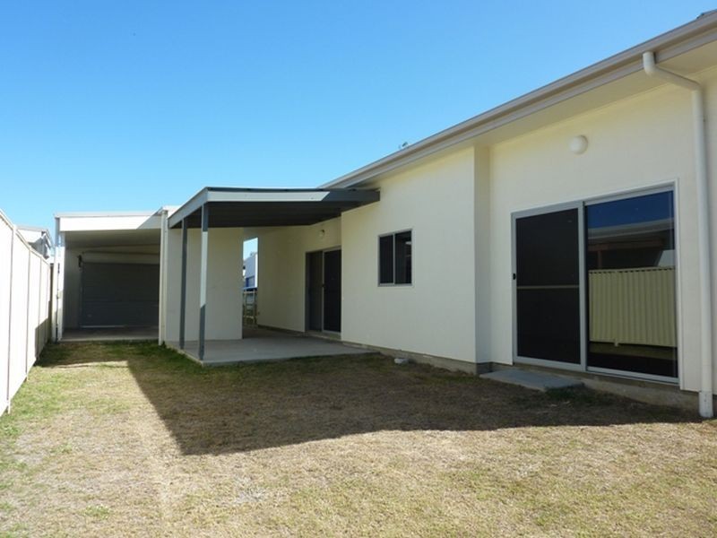 8/73 Centenary Drive, Middlemount QLD 4746