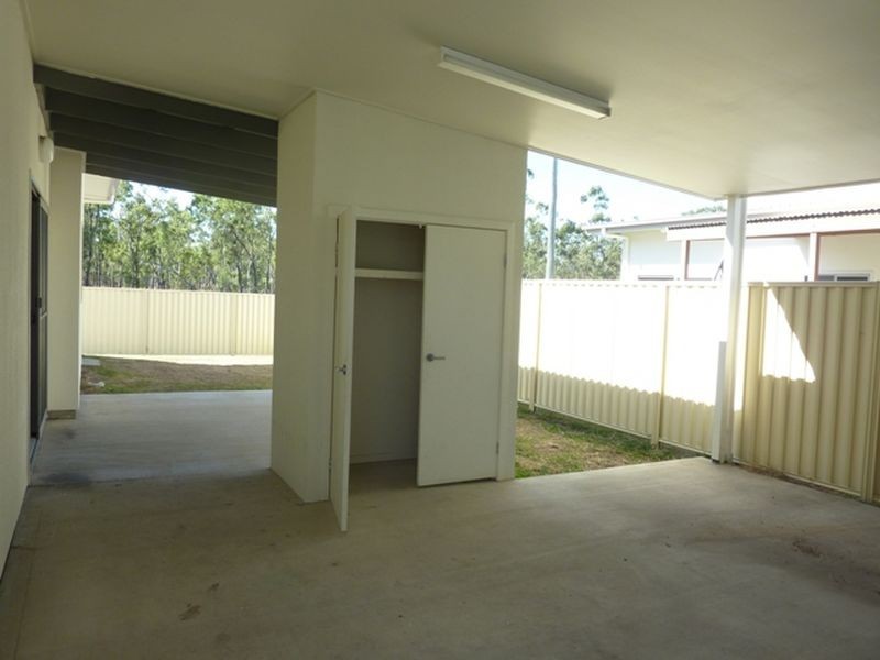 8/73 Centenary Drive, Middlemount QLD 4746