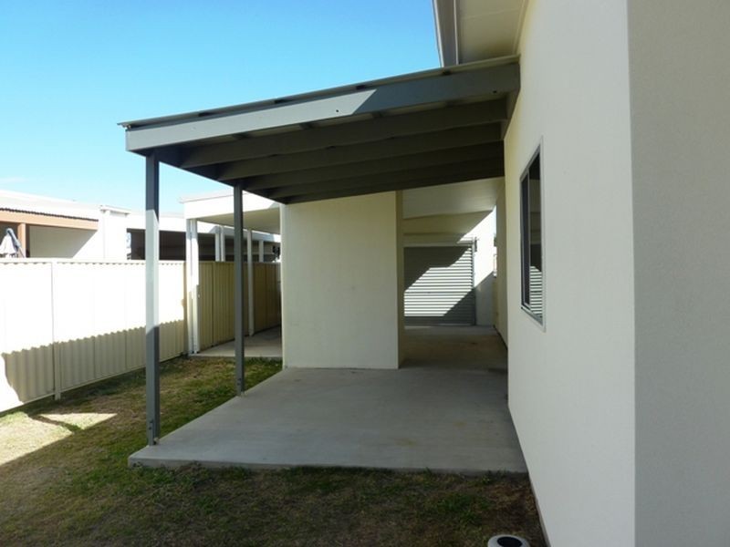 8/73 Centenary Drive, Middlemount QLD 4746