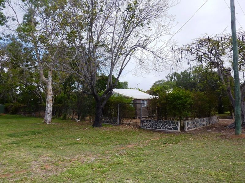 14 Mary Street, Nebo QLD 4742