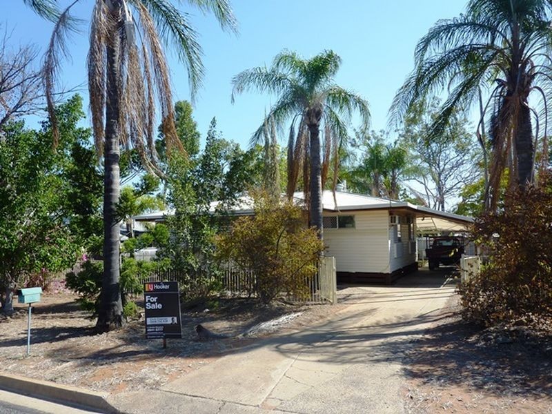 2 Belshore Street, Moranbah QLD 4744