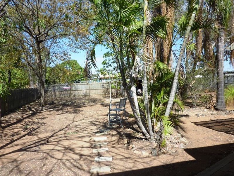 2 Belshore Street, Moranbah QLD 4744