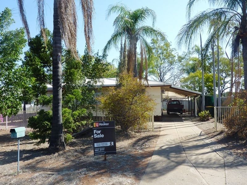 2 Belshore Street, Moranbah QLD 4744