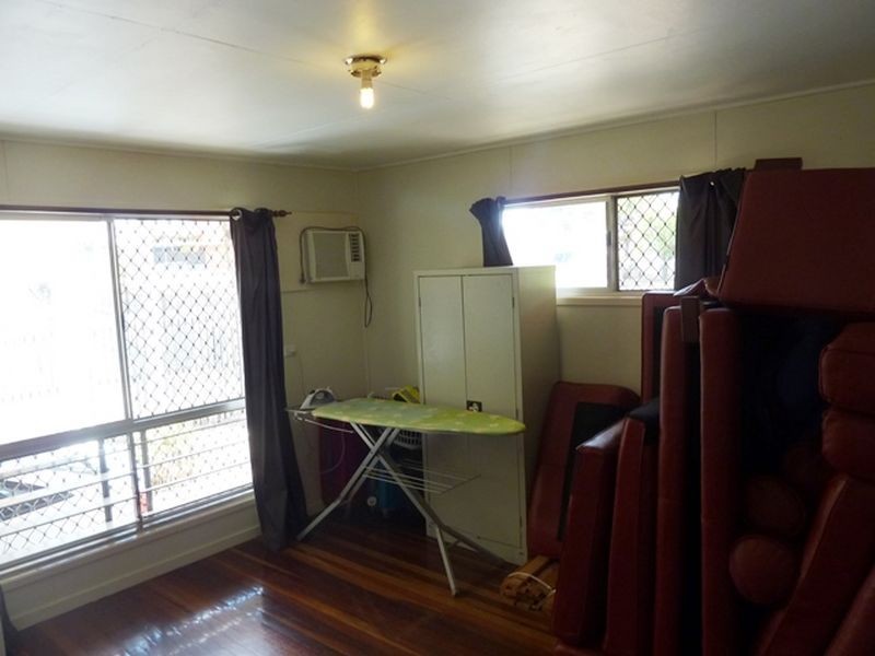2 Belshore Street, Moranbah QLD 4744