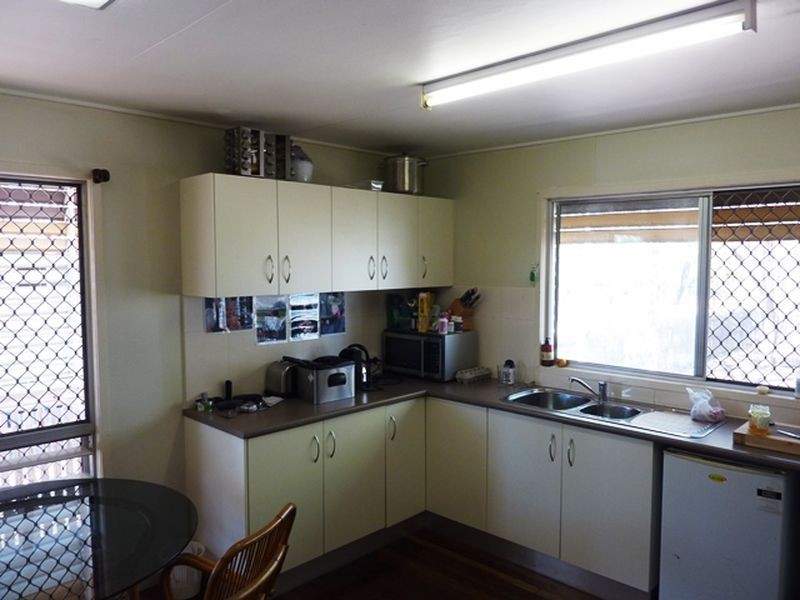 2 Belshore Street, Moranbah QLD 4744