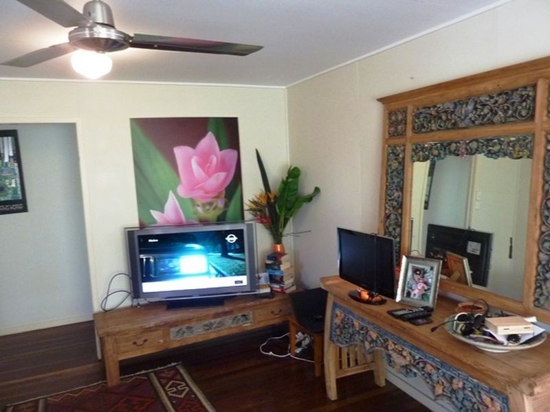 2 Belshore Street, Moranbah QLD 4744